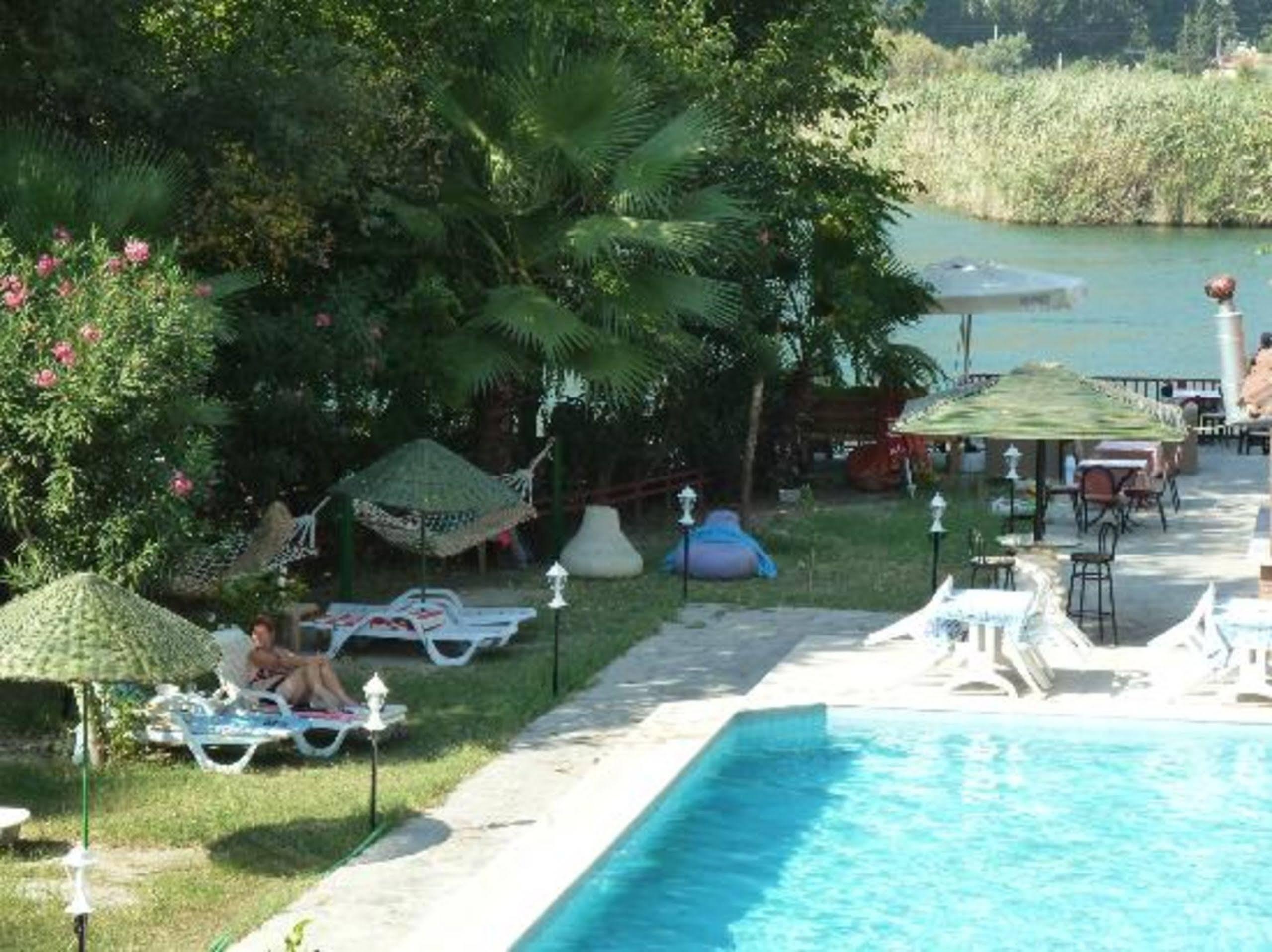 Holiday Hotel Dalyan Exterior foto